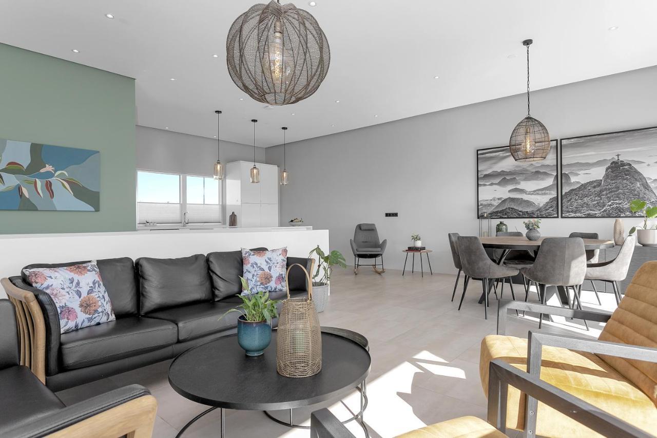 Luxurious With Stunning Views