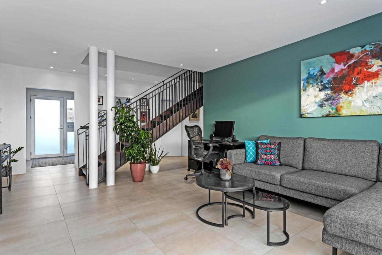 Villa Luxurious With Stunning Views Reykjavik