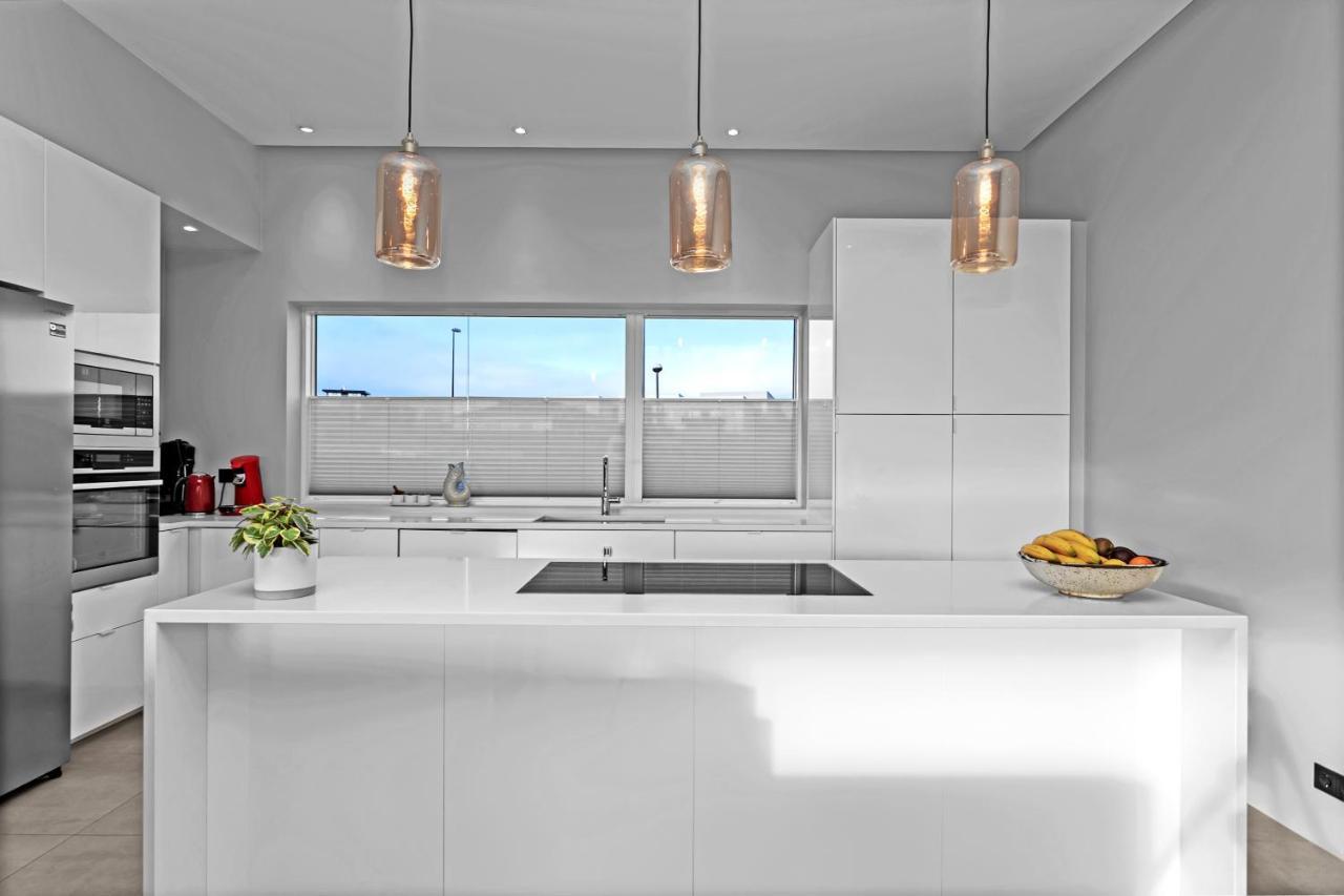 Villa Luxurious With Stunning Views Reykjavik